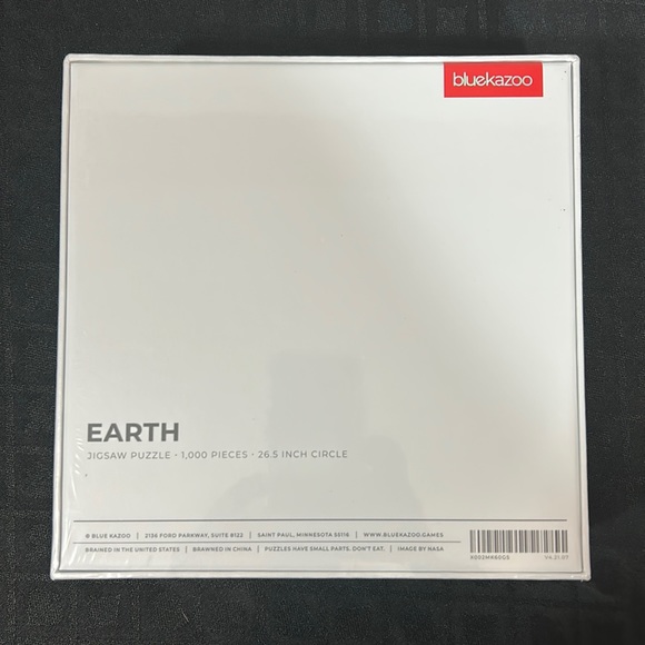 Bluekazoo 1,000-Piece Circle Earth Jigsaw Puzzle NWT - Picture 5 of 5
